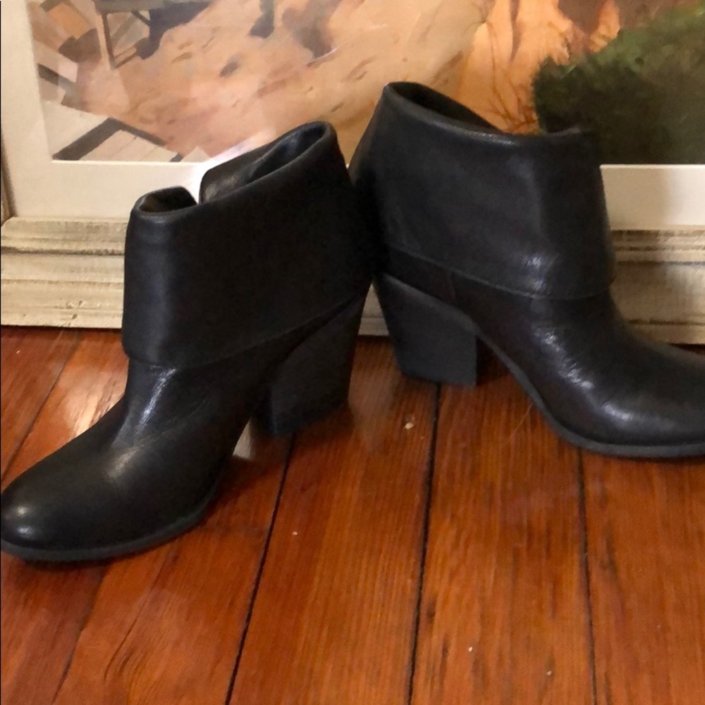 lucky brand boots - Picture 3 of 10